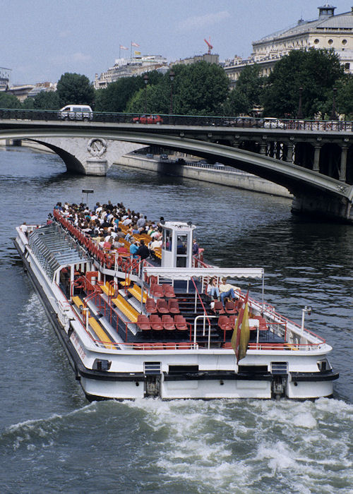 Photograph of the vessel  La Flûte pictured in Paris on 30th June 1990