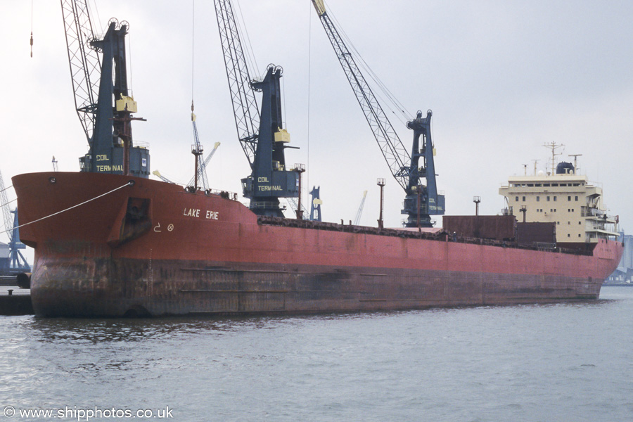 Photograph of the vessel  Lake Erie pictured in Kanaldok B1, Antwerp on 20th June 2002