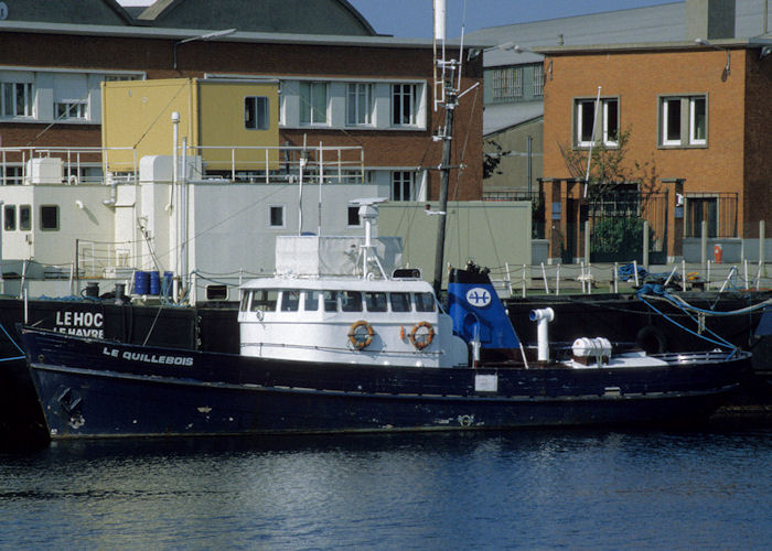 Photograph of the vessel rv Le Quillebois pictured at Le Havre on 15th August 1997