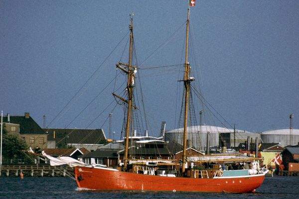 Photograph of the vessel  Lilla Dan pictured in København on 1st June 1998