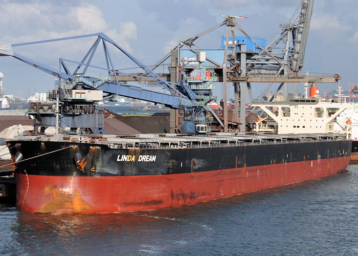 Photograph of the vessel  Linda Dream pictured at EECV, Calandkanaal, Europoort on 24th June 2011