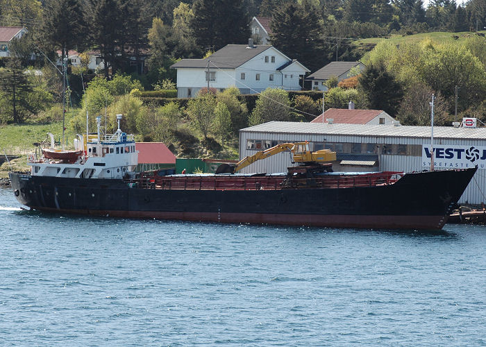 Photograph of the vessel  Linn Kristin pictured at Haugesund on 12th May 2005