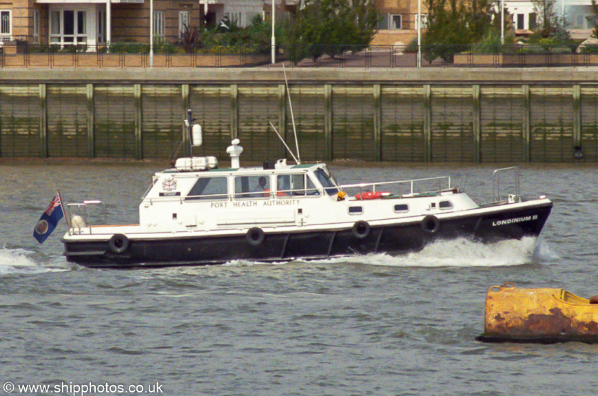  Londinium III pictured passing Greenwich on 3rd September 2002