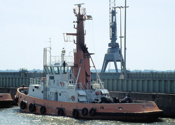Photograph of the vessel  Luchs pictured at Bremerhaven on 6th June 1997