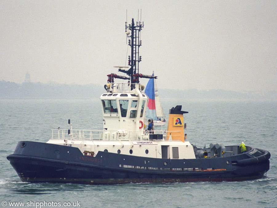 Photograph of the vessel  Lyndhurst pictured in Southampton on 27th September 2003