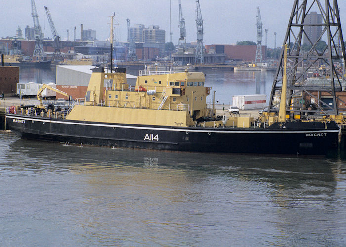 Photograph of the vessel RMAS Magnet pictured in Portsmouth Naval Base on 29th June 1990