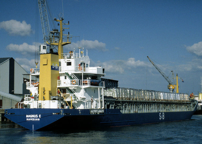 Photograph of the vessel  Magnus E pictured in Rotterdam on 20th April 1997