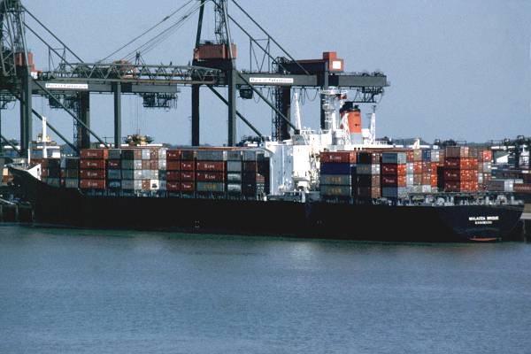 Photograph of the vessel  Malacca Bridge pictured in Felixstowe on 30th May 1998