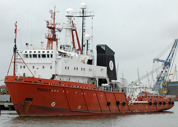 Photograph of the vessel  Manta III pictured in Waalhaven, Rotterdam on 20th June 2010