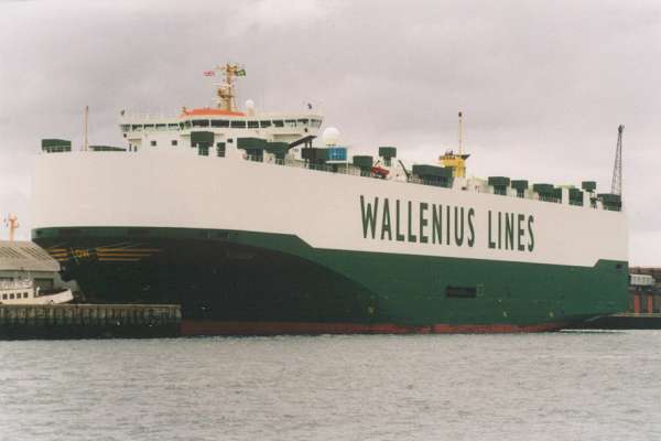  Mignon pictured in Southampton on 11th June 2000