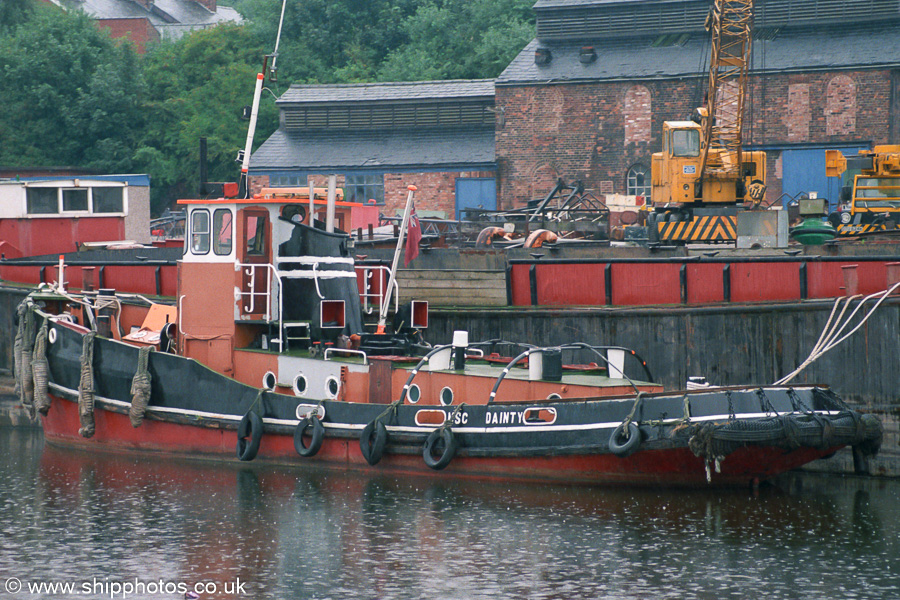 Photograph of the vessel  MSC Dainty pictured at Runcorn on 18th August 2001