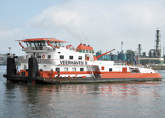 Photograph of the vessel  Narwal - Veerhaven II pictured in Botlek, Rotterdam on 26th June 2011