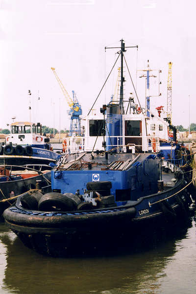 Photograph of the vessel  Orsett pictured in Hull on 17th June 2000