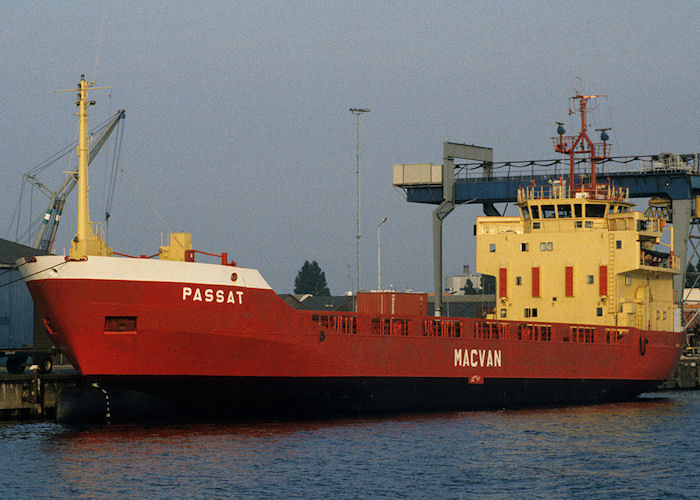  Passat pictured in Waalhaven, Rotterdam on 27th September 1992