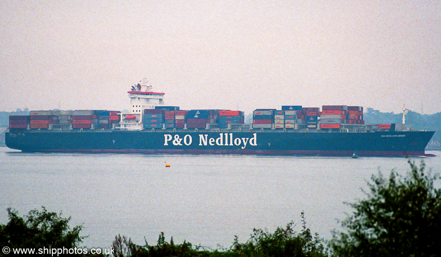 Photograph of the vessel  P&O Nedlloyd Drake pictured arriving at Southampton on 30th August 2001