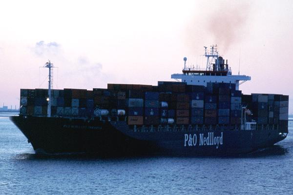 Photograph of the vessel  P&O Nedlloyd Jakarta pictured on the River Elbe on 20th March 2001