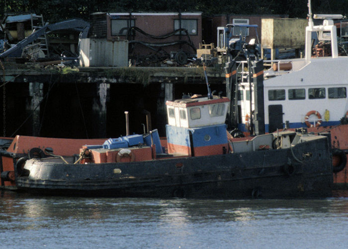 Photograph of the vessel  Pushy Dev pictured at Hebburn on 5th October 1997