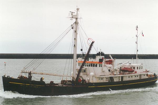Photograph of the vessel  Quinette de Rochemont II pictured arriving in Le Havre on 7th March 1994