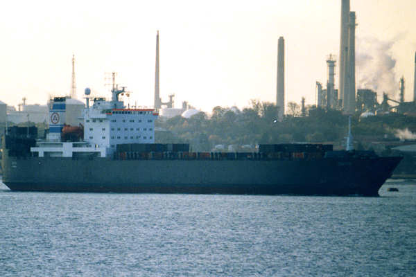 Photograph of the vessel  Quito pictured arriving in Southampton on 15th November 1999