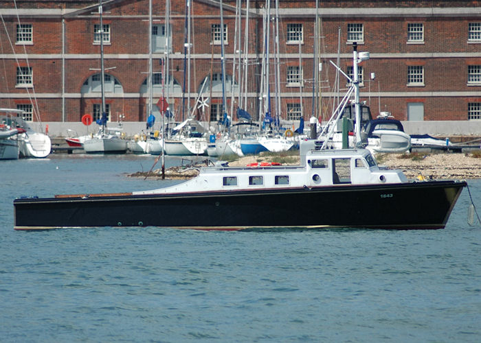 Photograph of the vessel  RAF 1643 pictured in Portsmouth Naval Base on 8th August 2006
