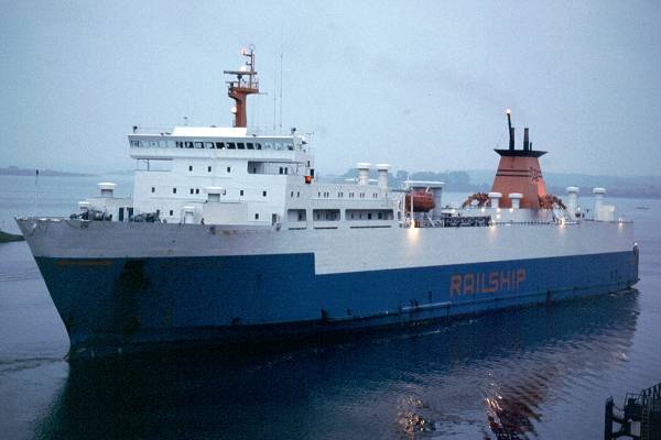 Photograph of the vessel  Railship II pictured arriving in Travemünde on 27th May 2001