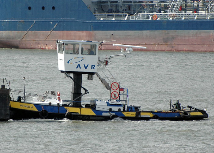 Photograph of the vessel  Reinod 6 pictured passing Vlaardingen on 21st June 2010