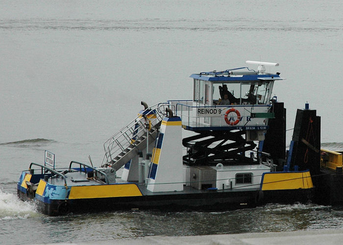 Photograph of the vessel  Reinod 9 pictured passing Vlaardingen on 20th June 2010