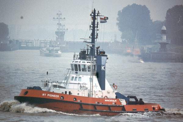 Photograph of the vessel  RT Pioneer pictured on the River Elbe on 27th May 2001