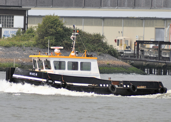 Photograph of the vessel  RVE 6 pictured on the Nieuwe Maas at Vlaardingen on 26th June 2011