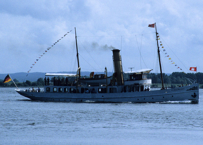 Ship Photos - rv Schaarhörn