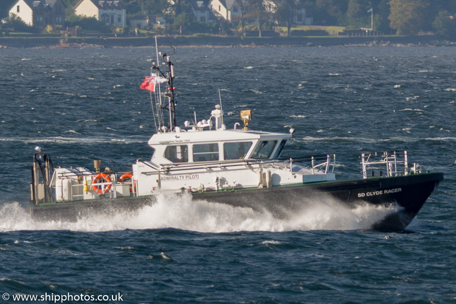 Photograph of the vessel pv SD Clyde Racer pictured passing Gourock on 6th October 2016