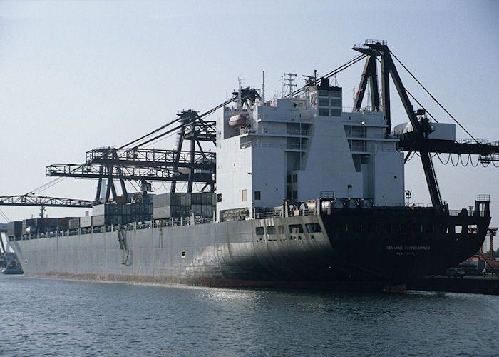  Sea-Land Performance pictured in Prins Willem-Alexanderhaven, Rotterdam on 27th September 1992