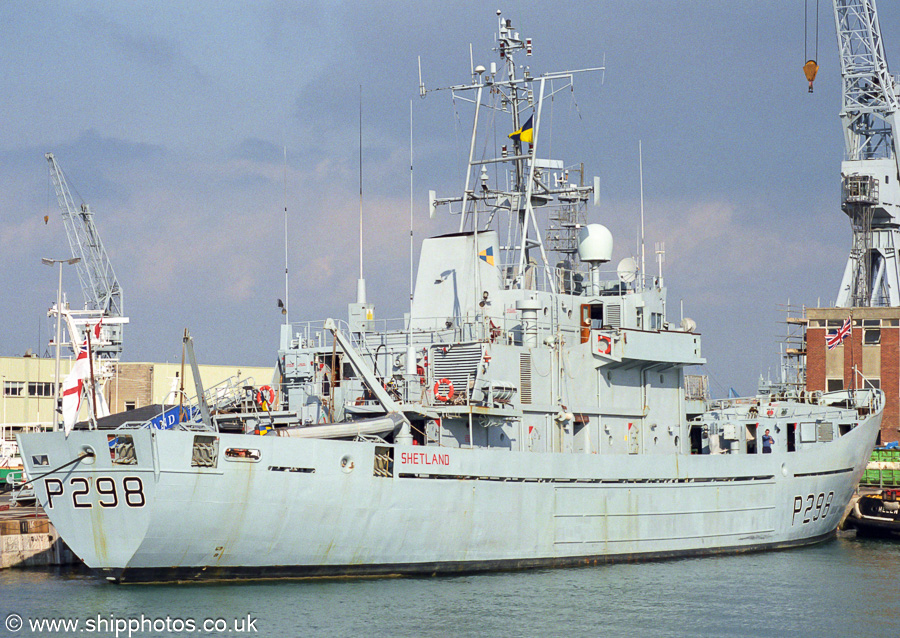Photograph of the vessel HMS Shetland pictured in Portsmouth Dockyard on 22nd September 2001
