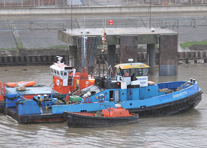 Photograph of the vessel  Shovette pictured at King George Dock, Hull on 23rd June 2011