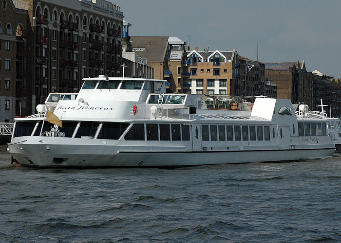 Photograph of the vessel  Silver Sturgeon pictured at Wapping on 11th June 2009