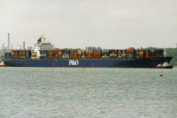 Photograph of the vessel  Singapore Bay pictured arriving in Southampton on 13th June 1995