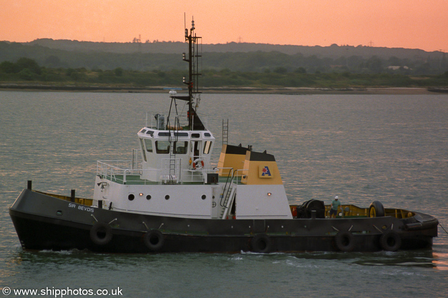 Photograph of the vessel  Sir Bevois pictured at Southampton on 17th August 2003