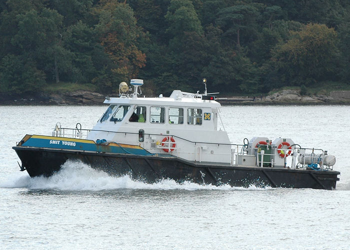 Photograph of the vessel  Smit Young pictured at South Queensferry on 26th September 2010