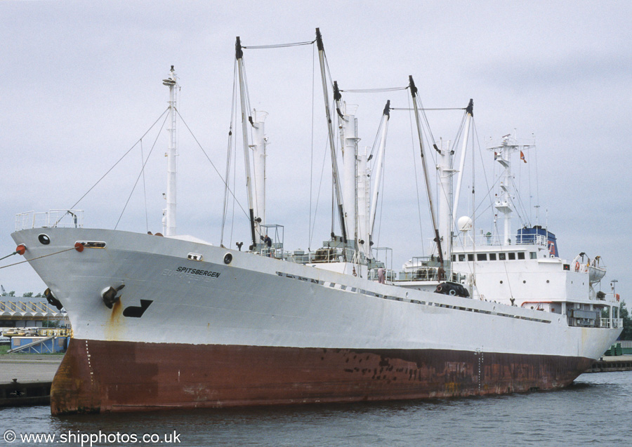 Photograph of the vessel  Spitsbergen pictured on the Zijkanaal at Velsen-Noord on 16th June 2002