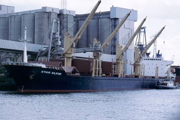 Photograph of the vessel  Star Elfin pictured in Hamburg on 29th May 2001