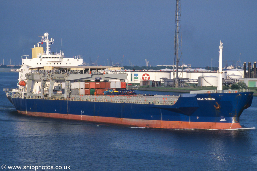 Photograph of the vessel  Star Florida pictured on the Nieuwe Maas at Vlaardingen on 16th June 2002