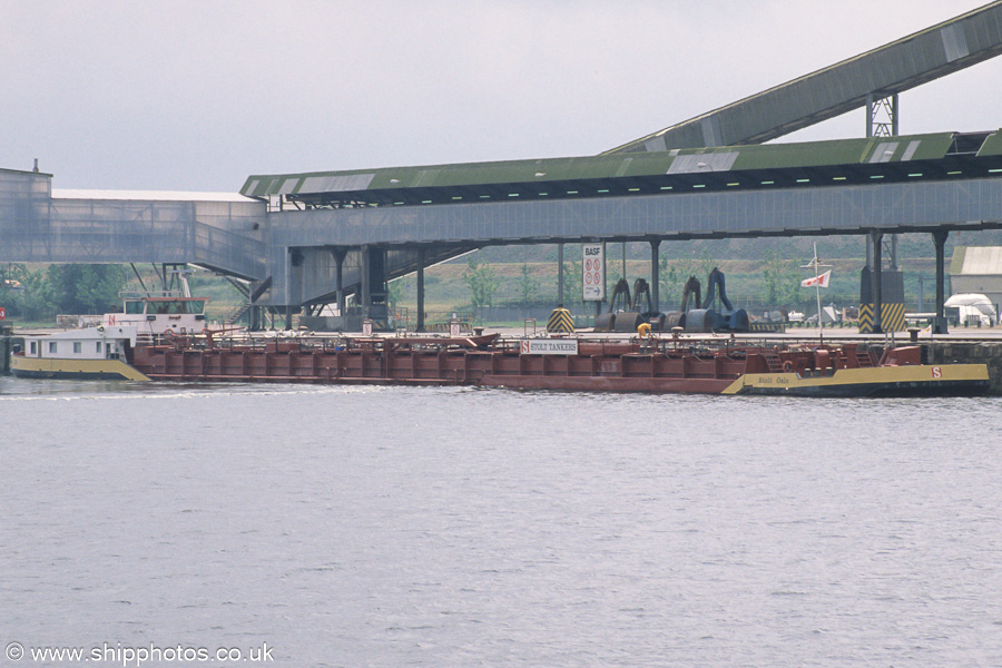 Photograph of the vessel  Stolt Oslo pictured in Kanaldok B3, Antwerp on 20th June 2002