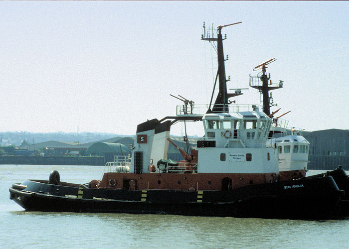 Photograph of the vessel  Sun Anglia pictured at Gravesend on 16th May 1998