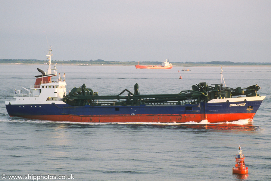 Photograph of the vessel  Swalinge pictured on the Westerschelde passing Vlissingen on 20th June 2002