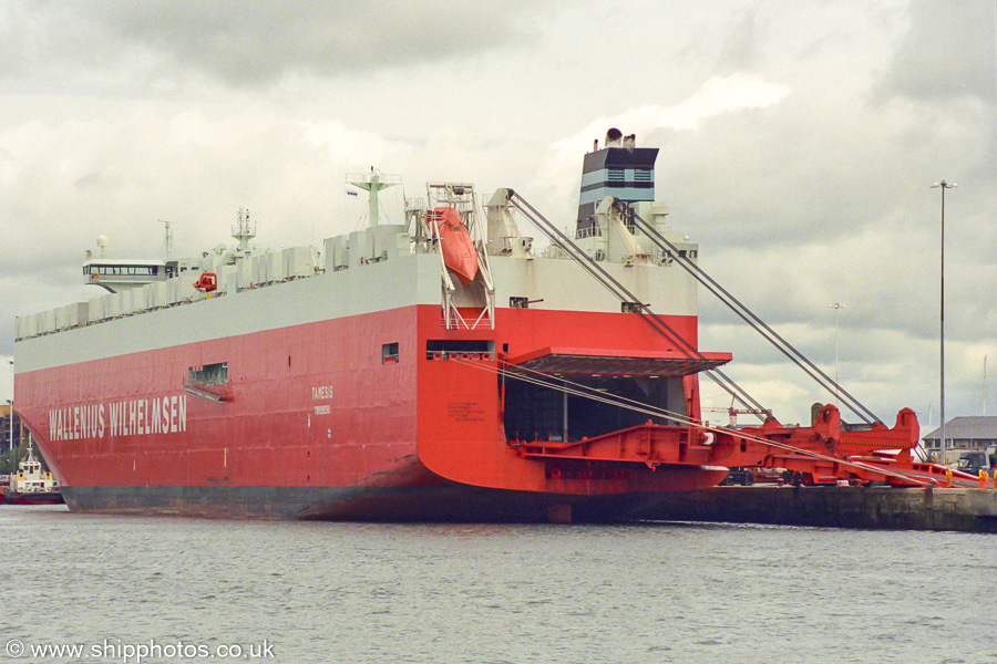  Tamesis pictured at Southampton on 13th June 2002