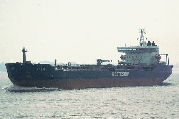 Photograph of the vessel  Tervi pictured on the River Elbe on 27th May 2001