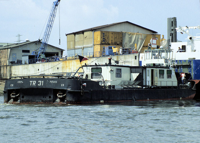 Photograph of the vessel  TR 31 pictured at Hamburg on 9th June 1997