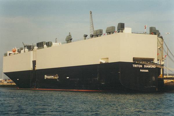 Photograph of the vessel  Triton Diamond pictured in Southampton on 29th September 1997