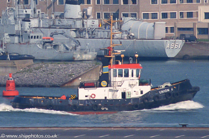 Photograph of the vessel  Union 6 pictured at Zeebrugge on 7th May 2003