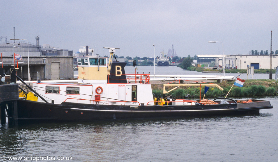 Photograph of the vessel  Unite pictured in Jan van Riebeeckhaven, Amsterdam on 16th June 2002